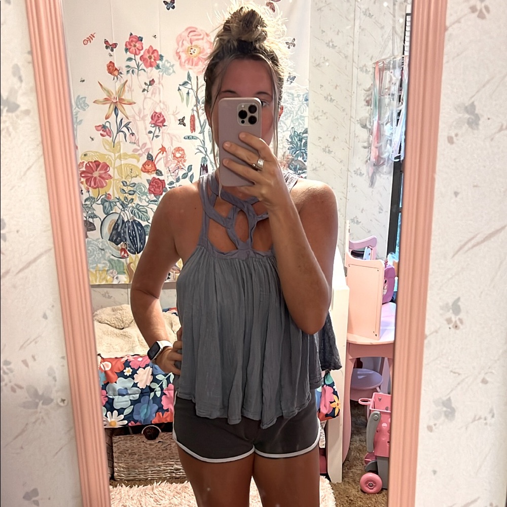 Super cute tank top.